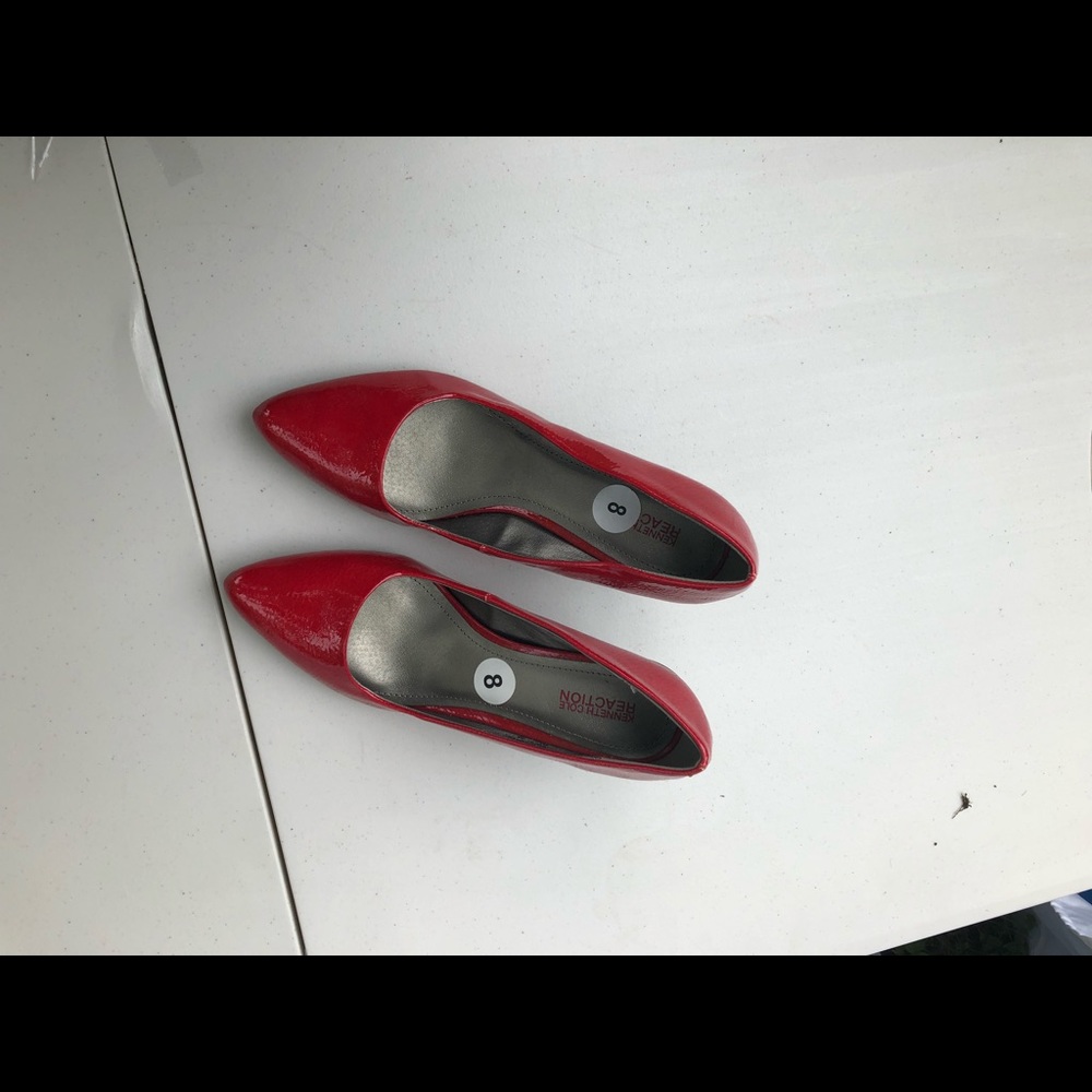 Brand New Kenneth Cole Pumps